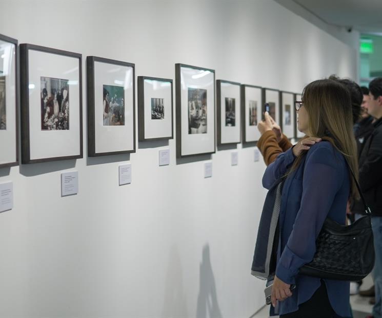 Exponen fotograf&iacute;a c&aacute;ndida de Alemania en el CEIIDA