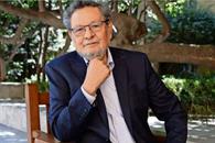 &Eacute;lmer Mendoza gana Premio Jorge Ibarg&uuml;engoitia de Literatura