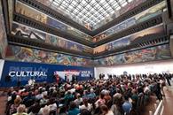 Entrega Adri&aacute;n 20 de 500 testamentos proyectados