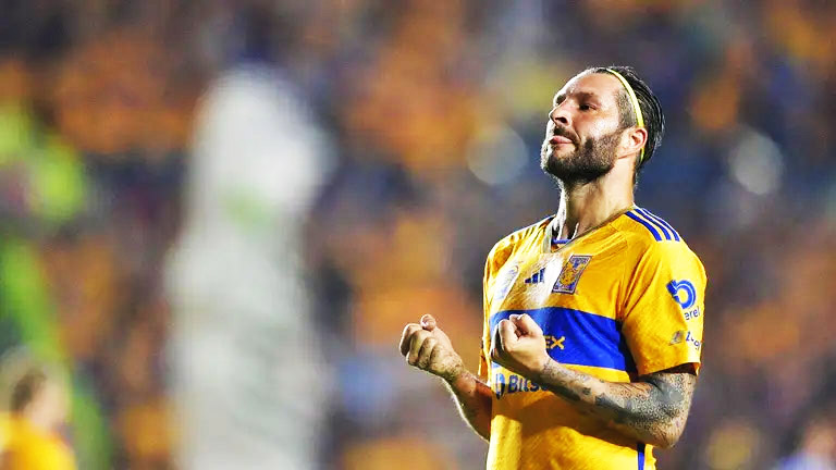 A Gignac le sientan bien los Cl&aacute;sicos Regios para acabar sequ&iacute;as