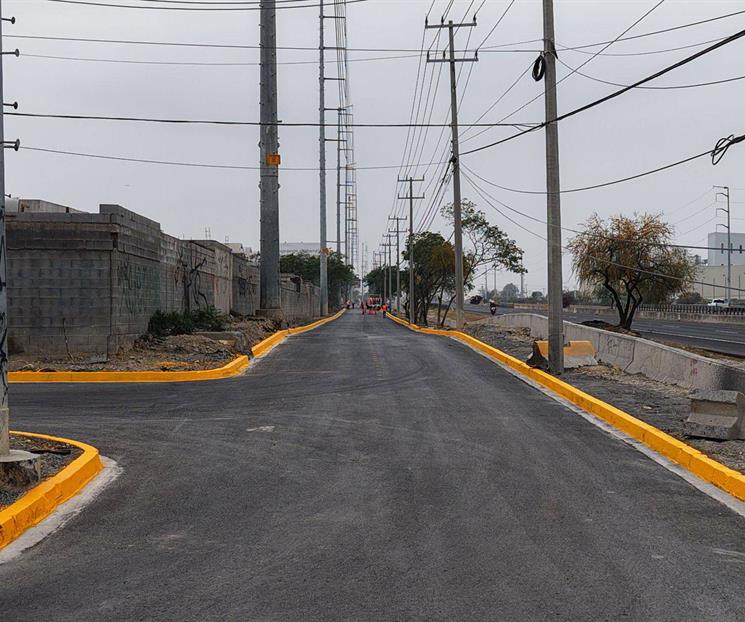 Entrega F&eacute;lix Arratia pavimentaci&oacute;n de calle