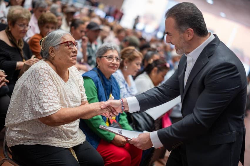 Ofrece Monterrey cirug&iacute;as de cataratas