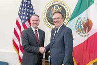 Anuncian M&eacute;xico y EU pl&aacute;ticas para revisi&oacute;n de T-MEC