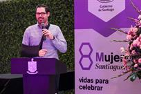 Reconocen a 8 mujeres con galard&oacute;n en Santiago