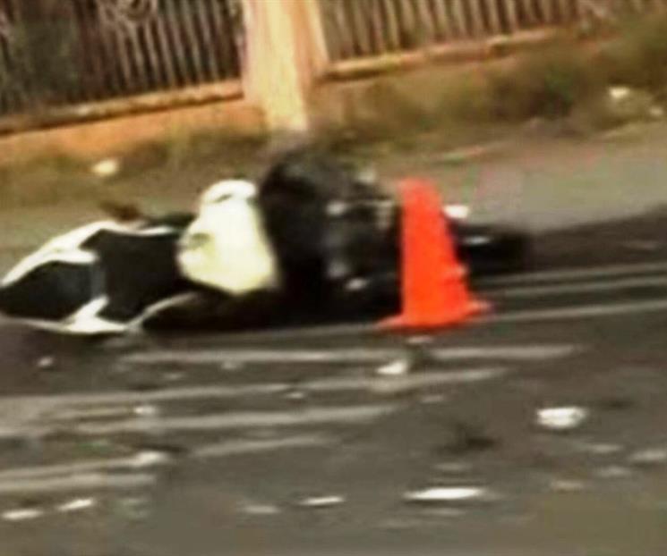 Choca motociclista con camioneta y muere en la Carretera Nacional