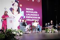 Realiza Escobedo &acute;Redes Sociales &iquest;Aliadas o espacios de violencia?&acute;