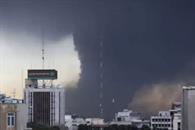 Emiratos Árabes lanzó su primera ofensiva en contra de Irán Emiratos Árabes lanzó su primera ofensiva en contra de Irán