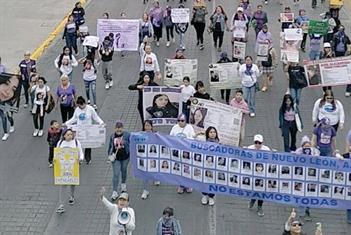 Realizan movilizaci&oacute;n &acute;8M Incluyente NL&acute;