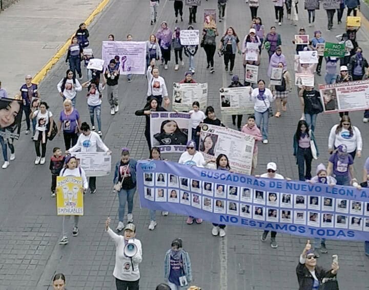 Realizan movilizaci&oacute;n &acute;8M Incluyente NL&acute;