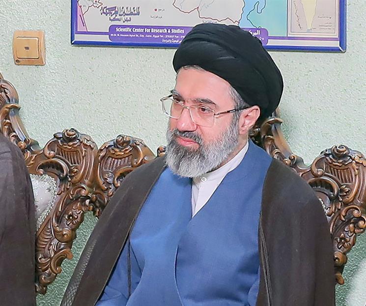 Asume liderazgo de Ir&aacute;n Mojtaba Jamenei