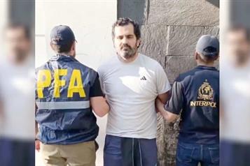 Pide Fernando Far&iacute;as asilo pol&iacute;tico a Argentina
