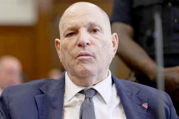 Enfrenta Weinstein juicio por violaci&oacute;n