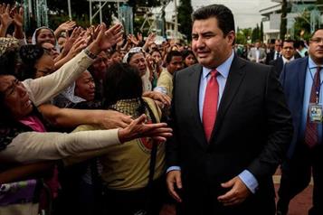 Juez ordena reabrir investigaci&oacute;n contra l&iacute;der de La Luz del Mundo