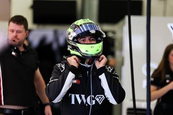 Esperan una buena carrera de Checo en Canad&aacute;