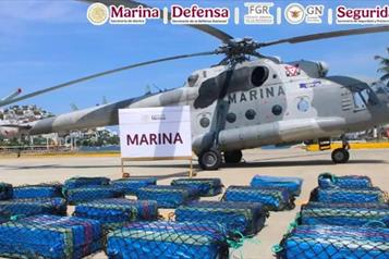 Asegura Marina embarcaci&oacute;n con 26 bultos de presunta coca&iacute;na