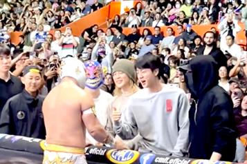 Asiste BTS a la Lucha Libre durante su visita a M&eacute;xico