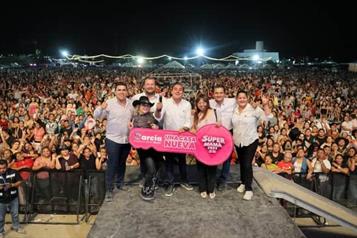 Disfrutan m&aacute;s de 35 mil mam&aacute;s festejo del 10 de mayo en Garc&iacute;a