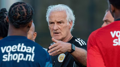 Cambia Curazao t&eacute;cnico a un mes del Mundial