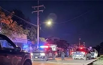 El cad&aacute;ver de un hombre calcinado, fue encontrado dentro de un domicilio donde se report&oacute; un incendio, la madrugada de ayer en la Colonia Monte Cristal, municipio de Ju&aacute;rez.