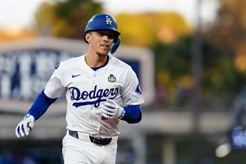 Le pasan Dodgers por encima a Gigantes
