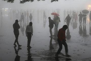 M&aacute;s de un centenar de muertos por las tormentas en la India