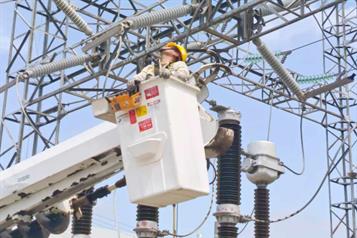 Refuerza CFE red de distribuci&oacute;n con transformador de potencia