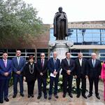 Resaltan calidad literaria y humanista de Reyes en guardia de honor