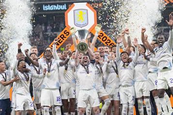 Gana Aston Villa la Europa League