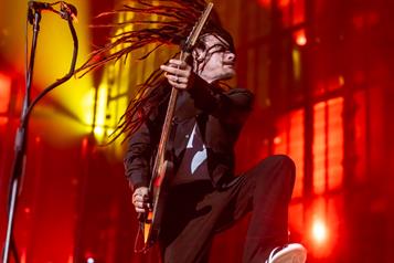 Korn incendia al Palacio de los Deportes; la banda regresa a CDMX