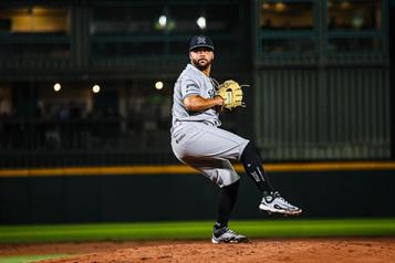 Blanquean Sultanes a Saraperos y empatan serie