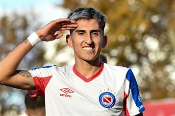 Lescano y G&oacute;mez, posibles refuerzos de Rayados