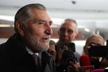 Descarta Ad&aacute;n Augusto rumores sobre su salud  y respalda candidatura