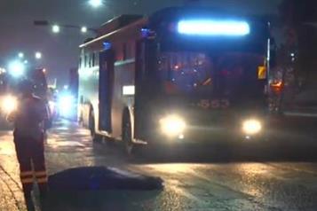 Muere hombre tras ser atropellado por ruta urbana en Escobedo
