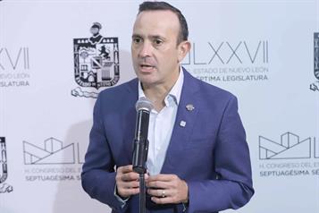 Analiza GLPAN denunciar a Ulises Carl&iacute;n por usurpaci&oacute;n de funciones