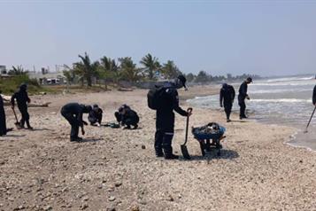 Greenpeace presenta 2 denuncias por derrame en Golfo de M&eacute;xico