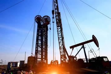 Alertan FMI y BM sobre escasez de petr&oacute;leo