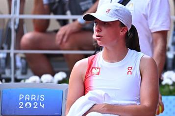 Sorprenden a Iga y la eliminan en Roland Garros
