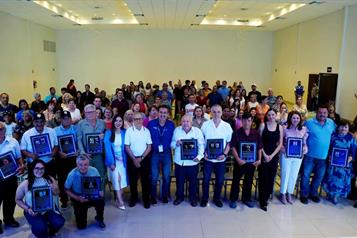 Homenajea SN a promotores y figuras del b&eacute;isbol local