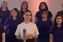 Defiende Julieta Venegas su canci&oacute;n para el Mundial 2026