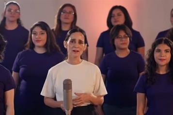 Defiende Julieta Venegas su canci&oacute;n para el Mundial 2026