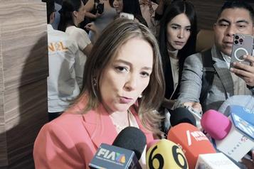 Tendr&aacute;n taxis de plataforma lugar especial en el aeropuerto