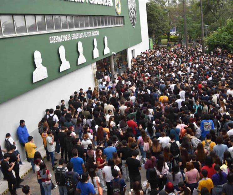 Presentan examen 41 mil aspirantes a facultades