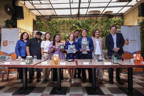 Salvaguardan la identidad y tradici&oacute;n del or&eacute;gano regional