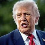 Amenaza Donald Trump con cerrar cuentas bancarias a indocumentados