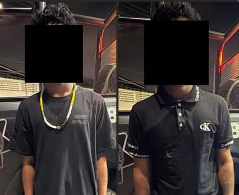 Dos menores que presuntamente asaltaron a un elotero con un arma de fuego, fueron detenidos por elementos de la Secretar&iacute;a de Seguridad y Vialidad de Salinas Victoria.