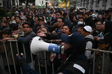 Busca Rodrigo Paz levantar bloqueos con apoyo militar