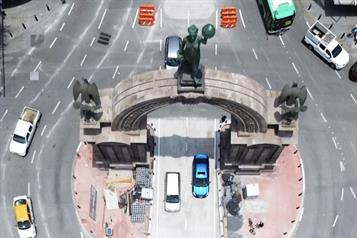 Reabren carriles bajo el Arco de la Independencia