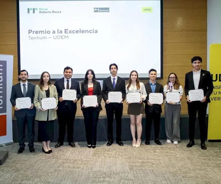 Reconocen a los mejores promedios de ingenier&iacute;a