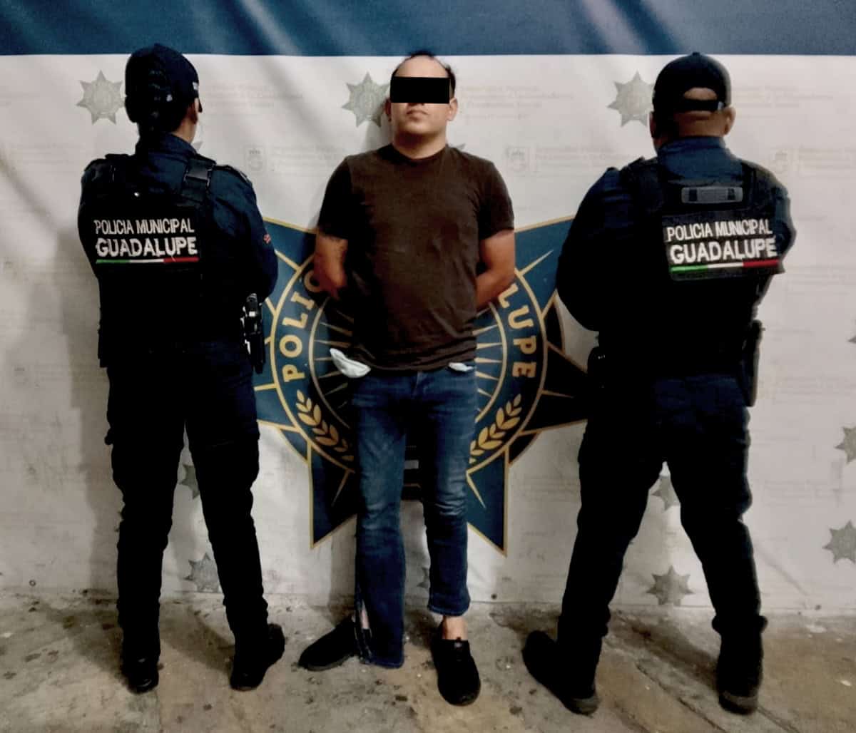 Mediante el sistema de monitoreo de c&aacute;maras inteligentes del C4, polic&iacute;as de Guadalupe recuperaron un veh&iacute;culo con reporte de robo con violencia, apenas cerca de 34 horas despu&eacute;s de haber sido despojado en el municipio de Garc&iacute;a, y detuvieron al conductor.