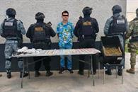 Cae con arma de fuego, droga y dinero